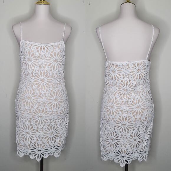 Steve Madden Sz 8 Daisy Optic White Floral‎ Crochet Embroidered Vacation Dress - Picture 1 of 8